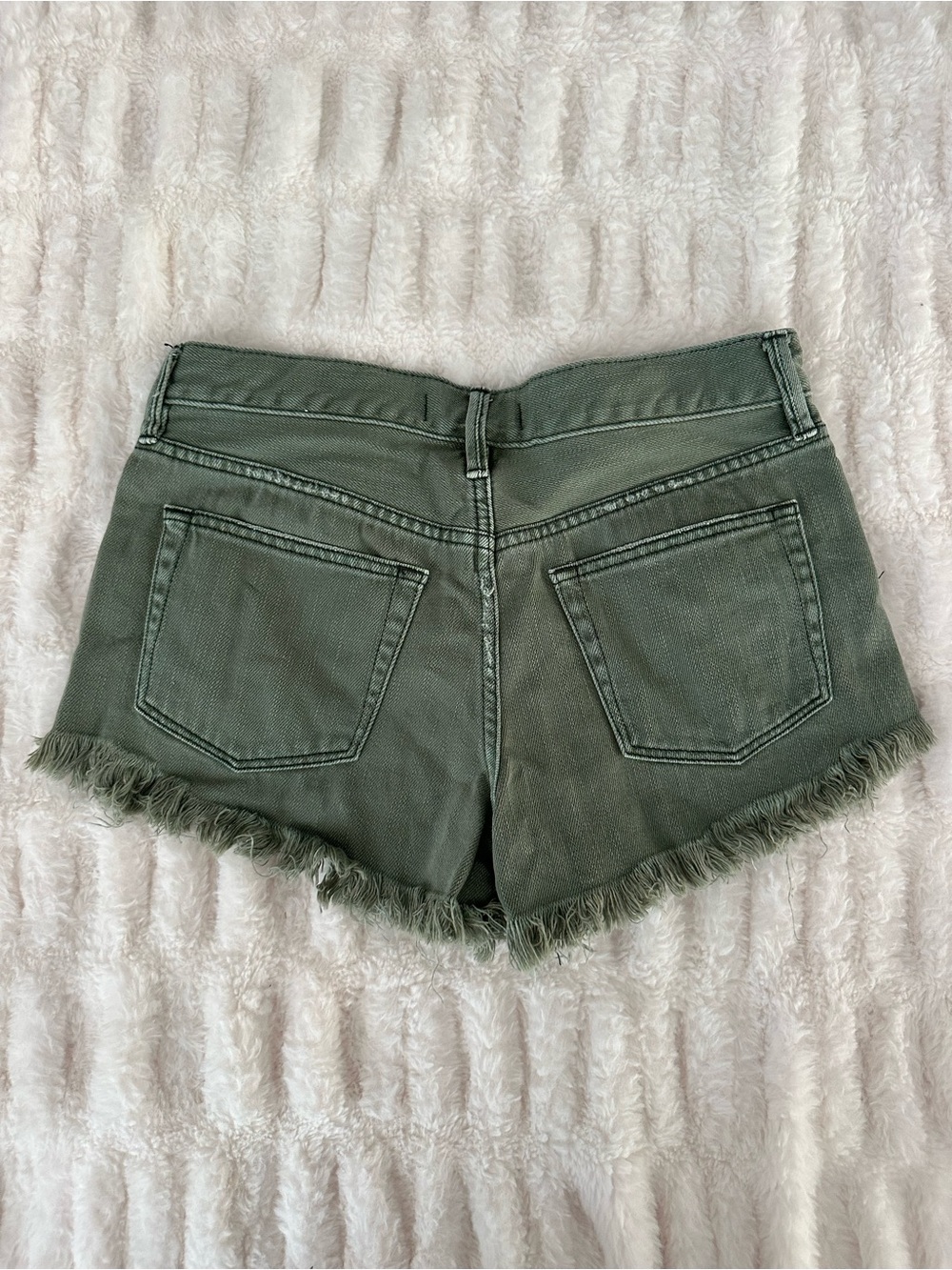 We The Free Olive Green Distressed Denim Shorts Size 25 - Picture 6 of 6